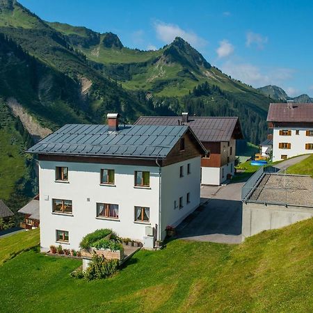 Haus Furka Hotel Damuels Exterior photo