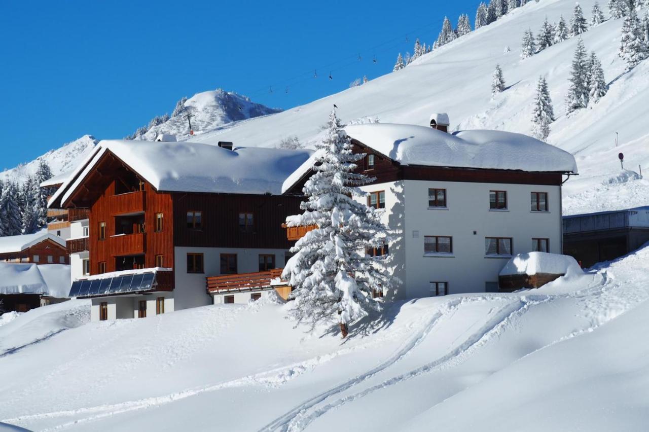 Haus Furka Hotel Damuels Exterior photo